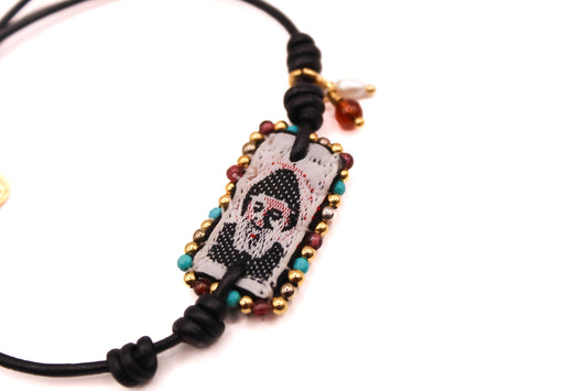 Pulsera Cuero con Escapulario Bordado