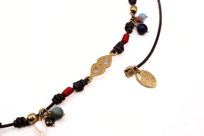 Collar Cuero con Aplicaciones y Corazón