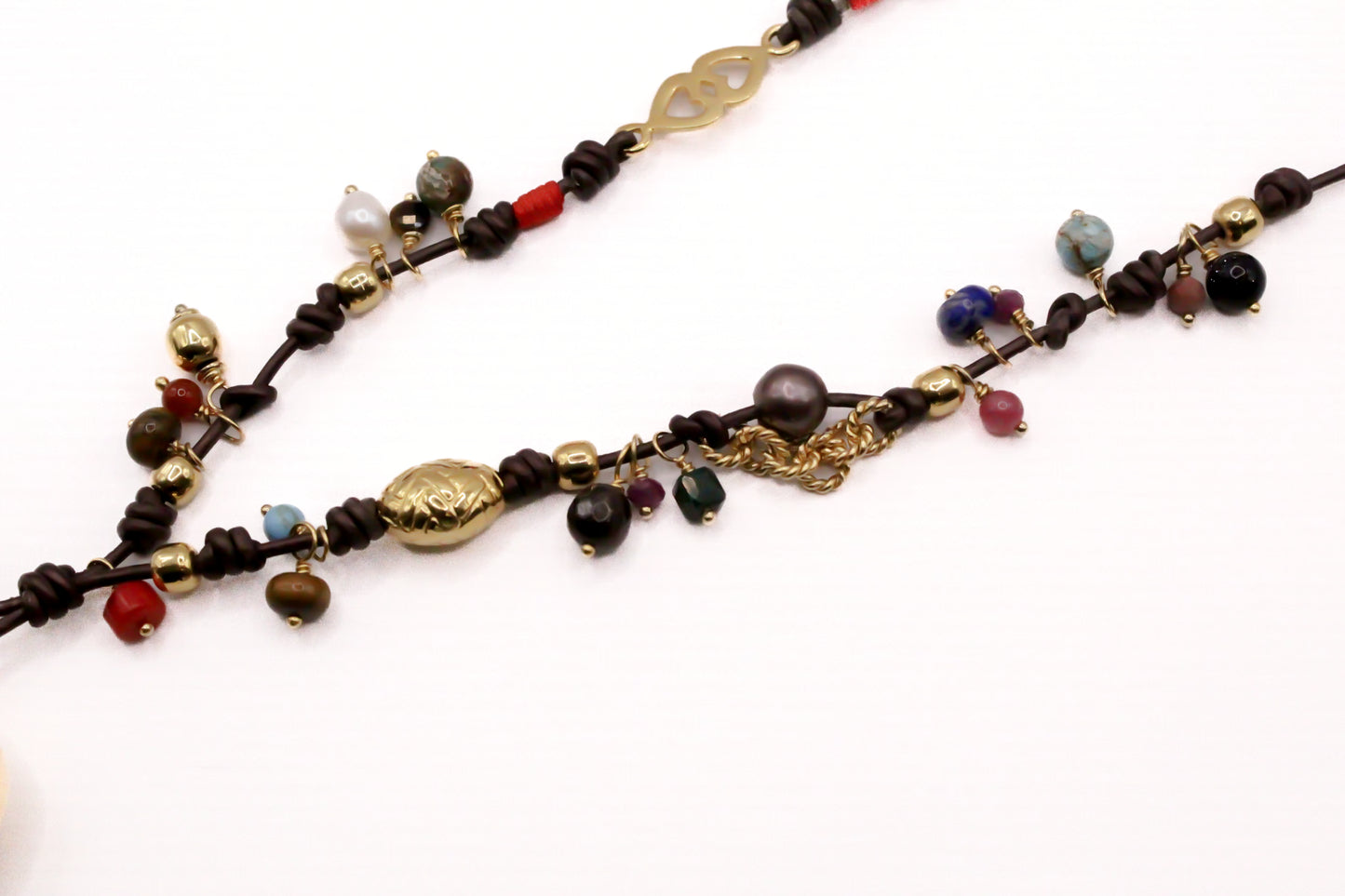 Collar Cuero con Aplicaciones y Corazón
