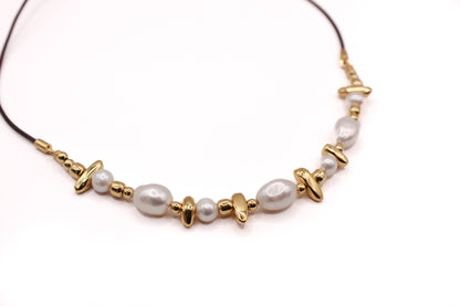 Collar Cuero y Perlas