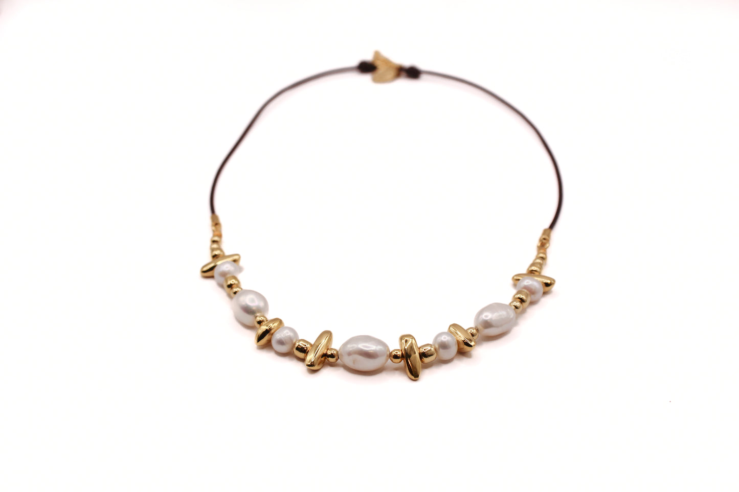 Collar Cuero y Perlas