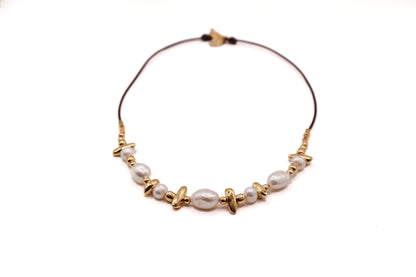 Collar Cuero y Perlas