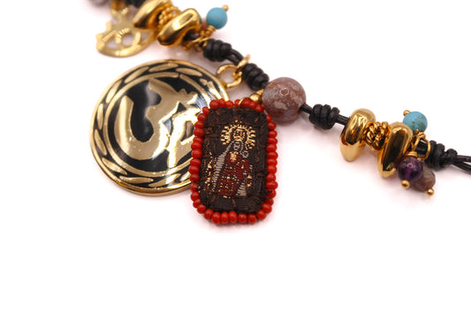 Collar Cuero Escapulario con Dije OM
