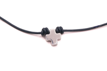 Collar Cuero Azul con Cruz Grande