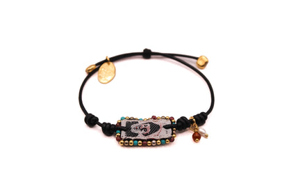 Pulsera Cuero con Escapulario Bordado