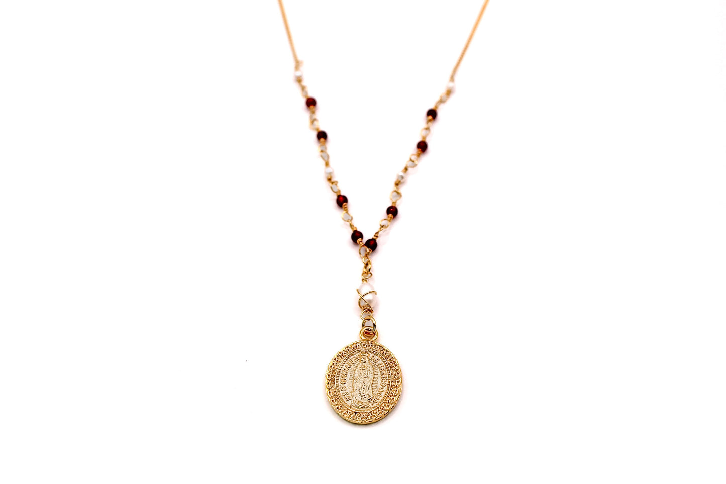 Collar engarzado con granate y perlas Virgen de Guadalupe