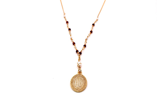 Collar engarzado con granate y perlas Virgen de Guadalupe