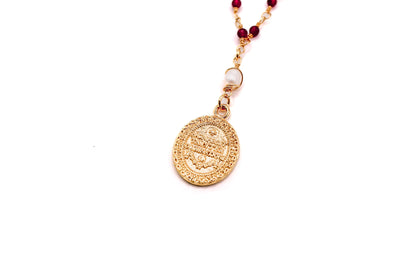 Collar engarzado con granate y perlas Virgen de Guadalupe