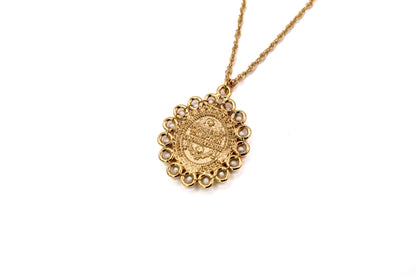 Collar con Medalla en Perla de Virgen de Guadalupe