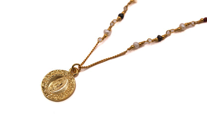 Collar engarzado con Virgen de Guadalupe mediana