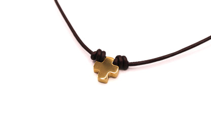 Collar de Cuero con Cruz