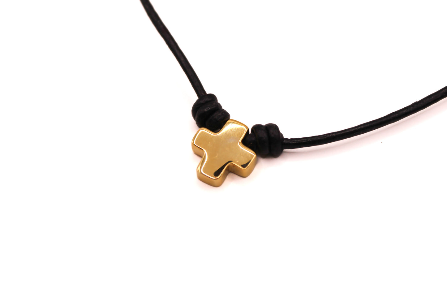 Collar de Cuero con Cruz