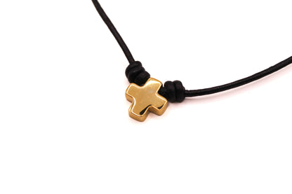 Collar de Cuero con Cruz