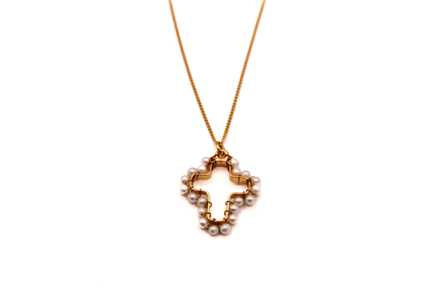 Collar Cruz de Perlas