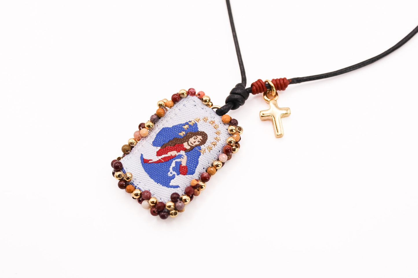 Collar Cuero con Escapulario Virgen Desatanudos