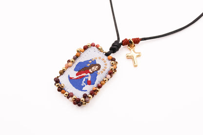 Collar Cuero con Escapulario Virgen Desatanudos