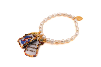 Pulsera de Perlas con Escapulario Virgen Desatanudos
