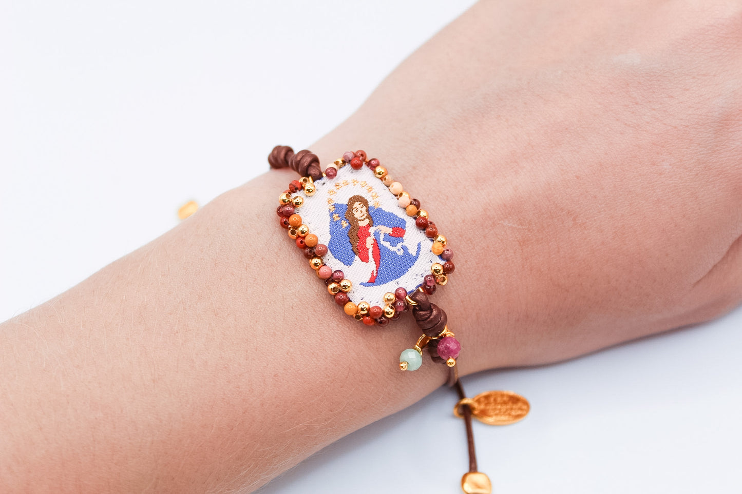 Pulsera Cuero Café con Escapulario Virgen Desatanudos