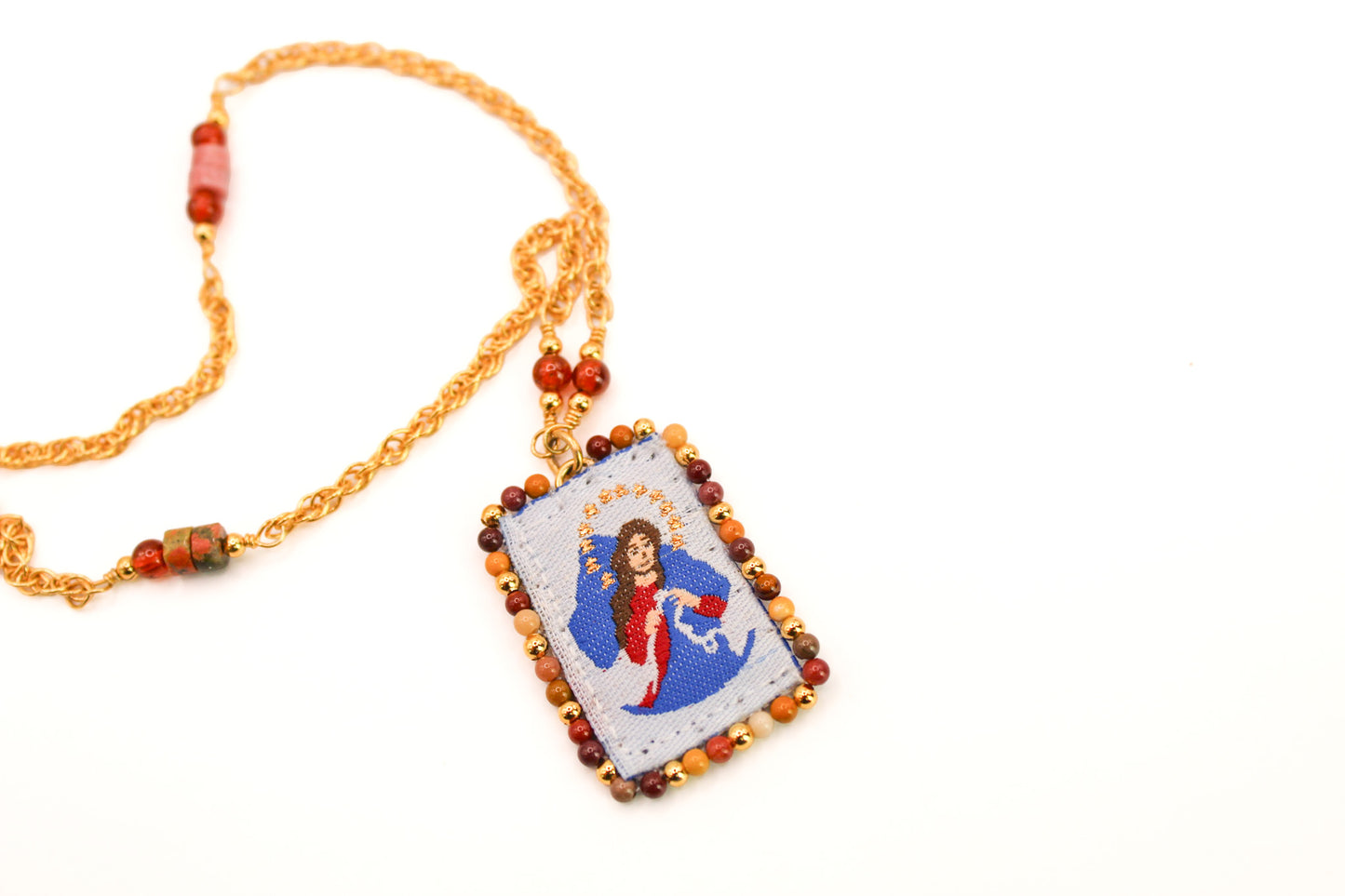 Collar de Piedras con Escapulario Virgen de los Desatanudos
