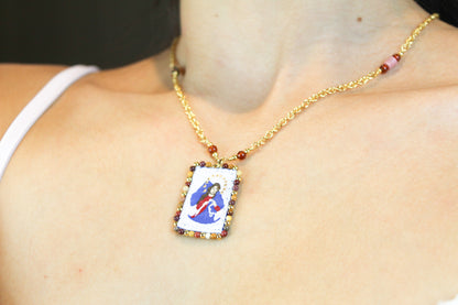 Collar de Piedras con Escapulario Virgen de los Desatanudos